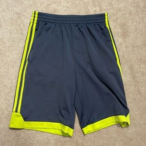 Kid’s XL 18-20 Adidias shorts
